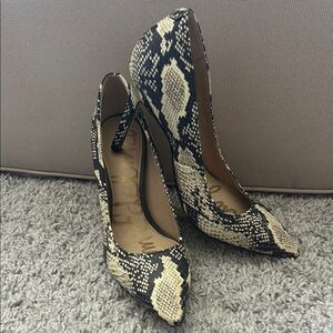 Sam Edelman Black and Cream Snake-Print Pointed-Toe Heels